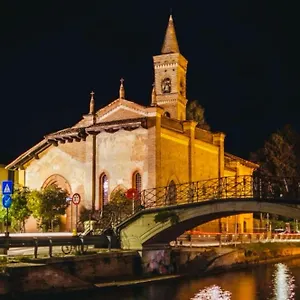 monolocale-sui-navigli.it-lombardy.com/